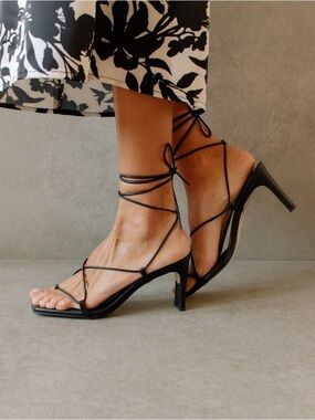 Alohas Bellini Leather Strappy Heel in Black Size 38 EU or 7-7.5 US